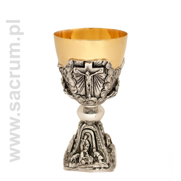 Kielich ze złoconą czaszą, bogato zdobiony 15-587, wysokość 19 cm